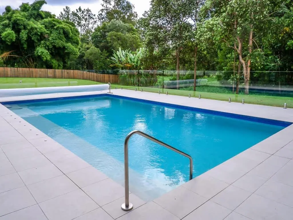 Vakantiehuis Hinterland Haven With Heated Pool & Lush Surrounds Villa Mooloolah